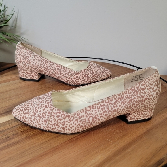 Journey Mini Leopard Print Pointed Toe Heeled Loafers Size 6 - Picture 4 of 17